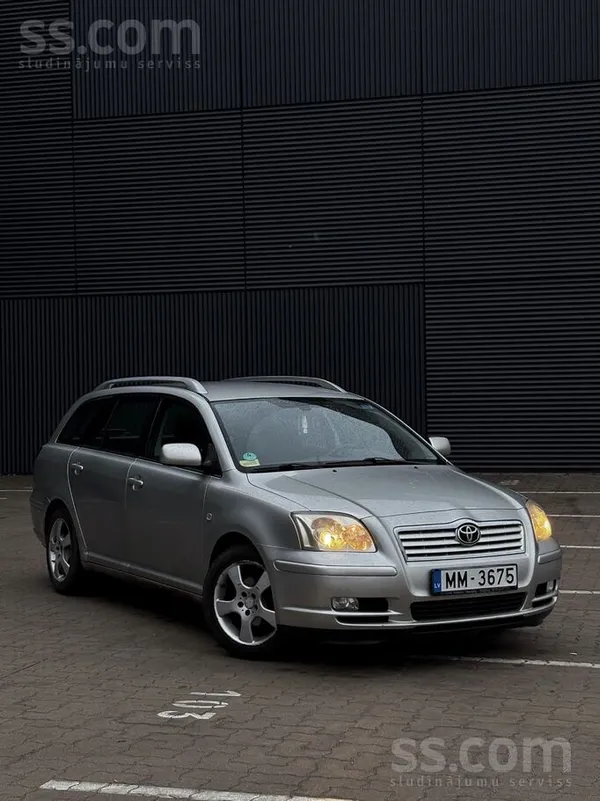 Toyota Pārdodu 2005. gada Toyota Avensis. Aprīkots ar 1.8