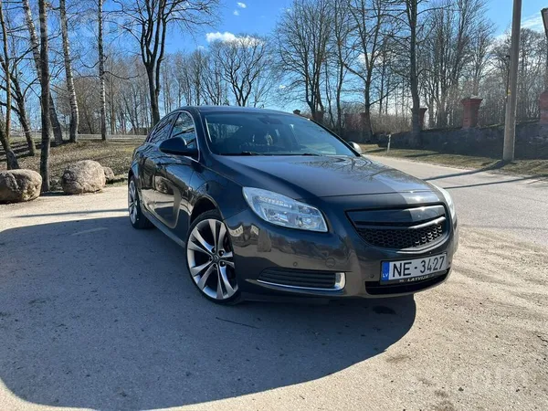 Opel Pārdodu labi uzturētu un savlaicīgi koptu Opel Ins
