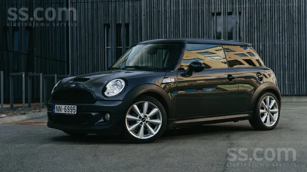 Mini Cooper S
2012. gads
105kW dzinējs
Oriģināls nobraukums
6-ātrumu man