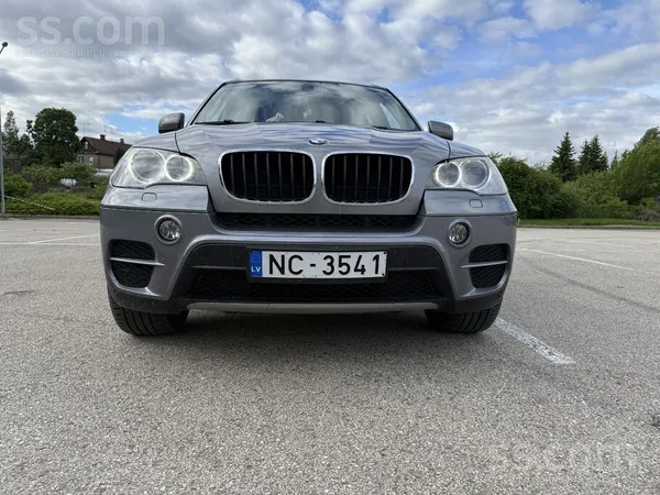 BMW BMW X5, 3.0d teicamā tehniskā stāvoklī. Origināls 