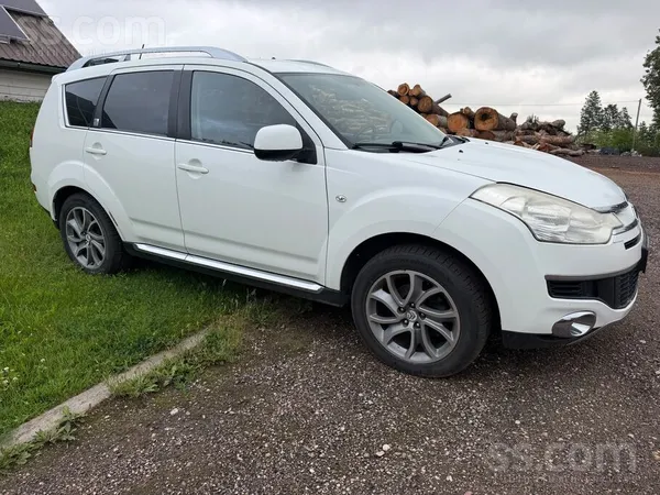Citroen Pārdodu uzticamu un ietilpīgu Citroen C-crosser ģi