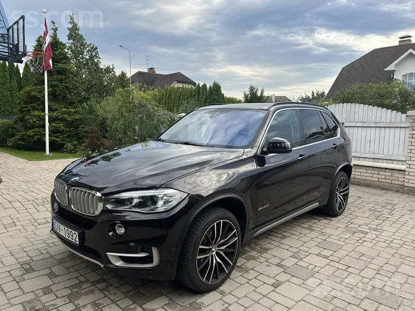 BMW Продаётся BMW X5 F15 2017 года. Автомобиль в отлич
