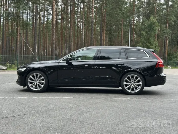 Volvo Pārdod Volvo V60 D4 2.0 (140Kw/190Zs) gana ekonomi