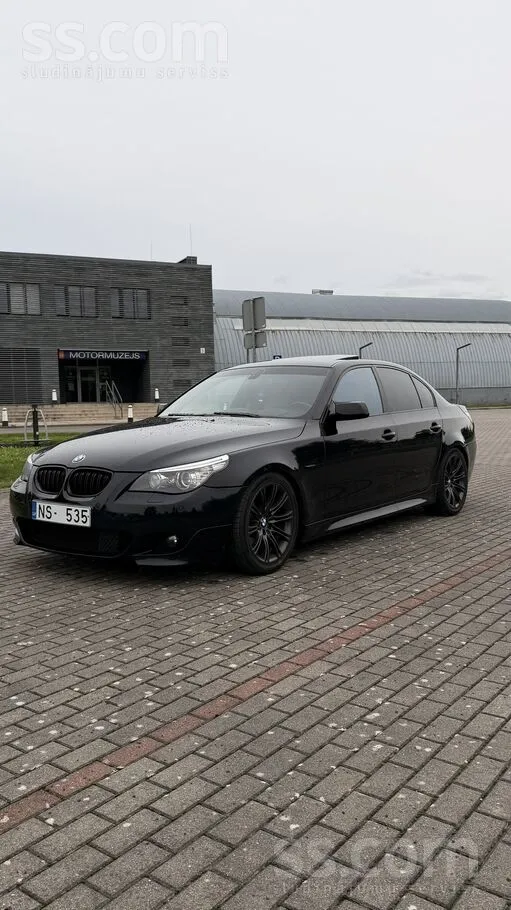 BMW Pārdodu savu e60 535d orģinālajā m-pack izpildījum