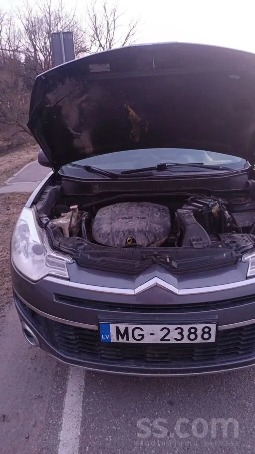 Citroen Pārdodam crosser ar motora defektu uzkarsēts jāmai