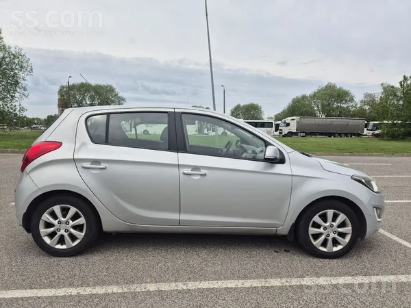 Hyundai Pārdod Hyundai i20, 2013.gada izlaidums - oktobris