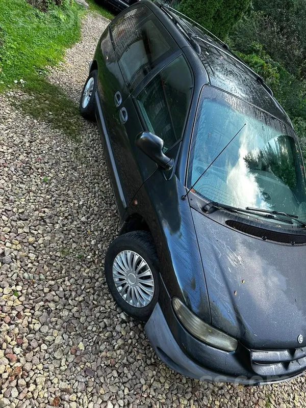 Chrysler Pārdodu Chrysler Voyager, 2000. gada, 2.4 benzīns/