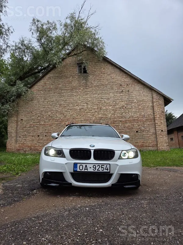 BMW Tiek pārdots ekonomisks, tajā pat laikā dinamisks,