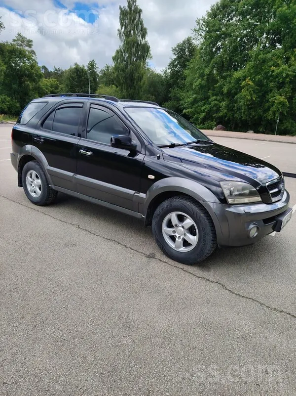 KIA Auto normālā stāvoklī, tikko izieta tehniskā apska