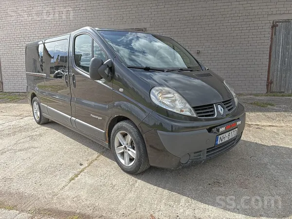 Renault Pārdodu pasažieru bussu. Renault trafic 2007 gada 