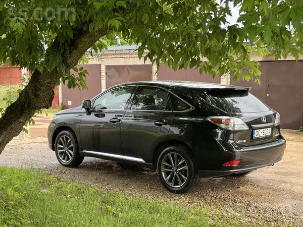 Lexus Продаю хороший авто, находится в одних руках уже 6