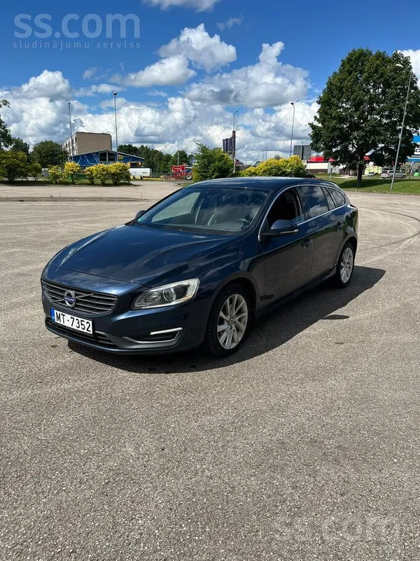 Volvo V60 D4 2.0D 133 kW (181 Zs), automāts, 2014. gads. 

Ekonomisks un d