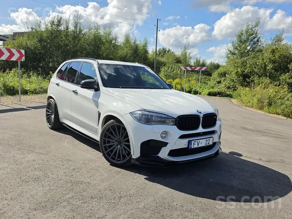 BMW Tiek pārdots labs X5M50D. Ļoti jaudīgs un dinanism