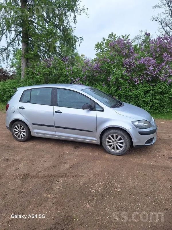 Volkswagen Pārdod Volkswagen Golf Plus 1.9 Tdi. 