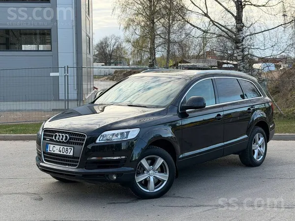 Audi Audi Q7 3.0d 171kw Auto ļoti laba stavokli. Motor