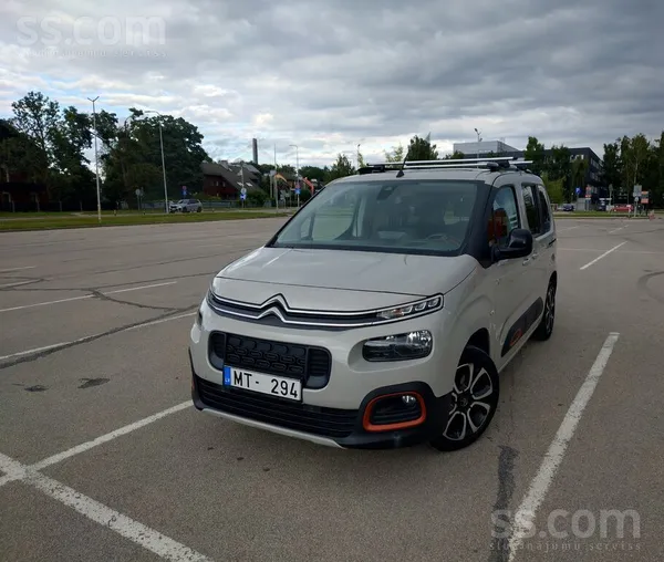 Citroen Lielisks ģimenes auto. Xtr paka. 220V rozete. Reze