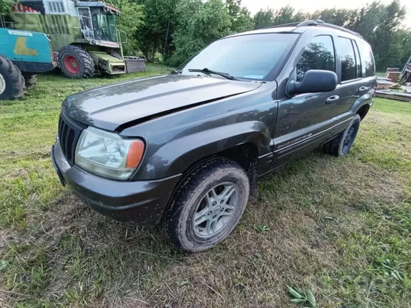 Pārdodu Jeep Grand Cherokee. 
Pirku ka donoru neejošu, šobrīd rūc brauc bremzē, gāzes iekārta strādā, pie slodzes neatslēdza ...