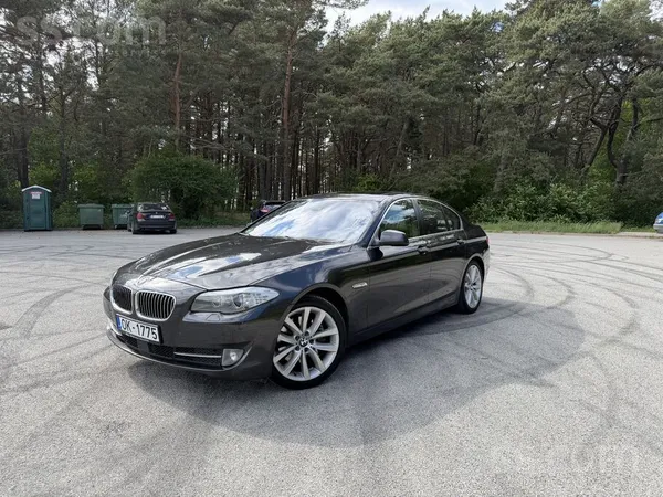 BMW Pārdodu/mainu 2011 gada BMW 535D Rwd Individual ar