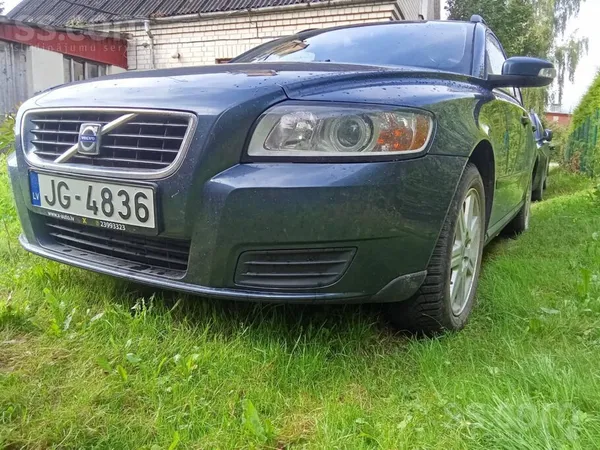 Volvo Pārdodu koptu Volvo V50 ar labām vissezonas riepām