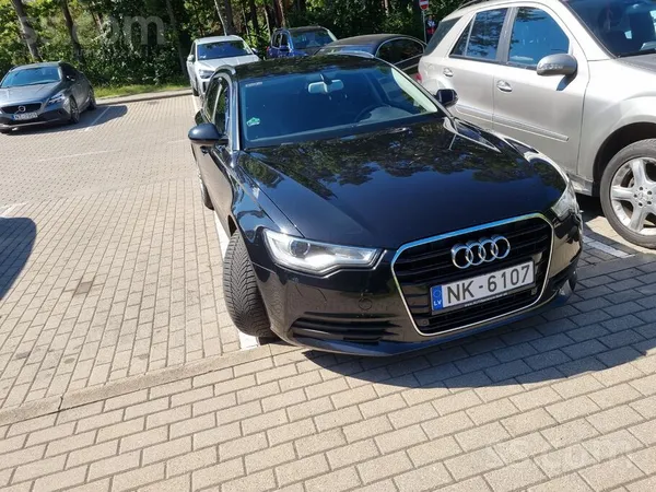 Audi Pardodu mašina 2 gadi atpakaĺ nopirkta Vácijà izie