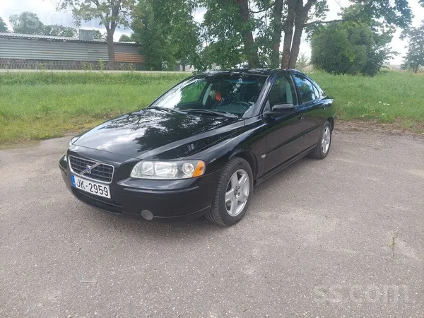 Volvo Auto ar jaunu tehnisko apskati. Tiko veikta apkope