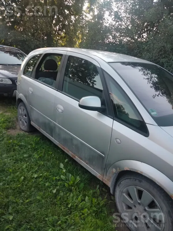 Opel Pārdod mašīnu vai rezerves daļas. 
