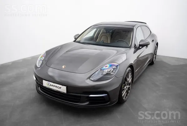 Porsche Porsche Panamera 4 E-Hybrid Sport Turismo. 