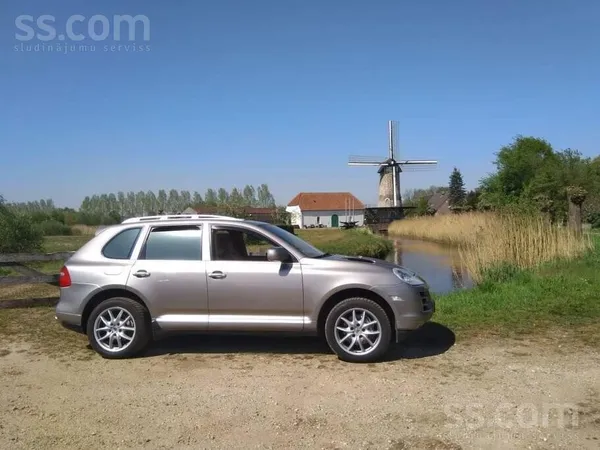 Porsche Pārdodu Porsche Cayenne. 