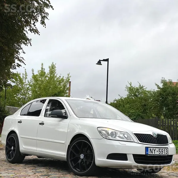 Skoda Otavia 2012G, Dsg automāts, ekonomisks dzinējs 1.2 benzīns, patēriņš a