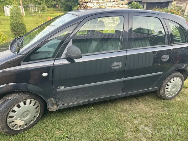 Opel Uzticams auto. Regulāri veikta apkopoe, tehniskā a