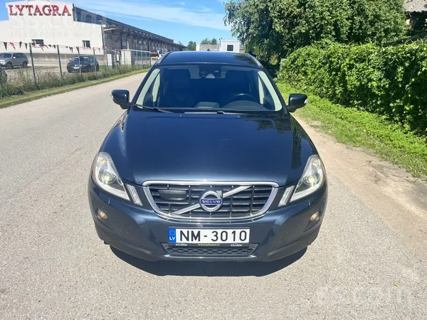 Volvo Продаётся 2.4 дизель, 129 kw. В хорошем тех. состо