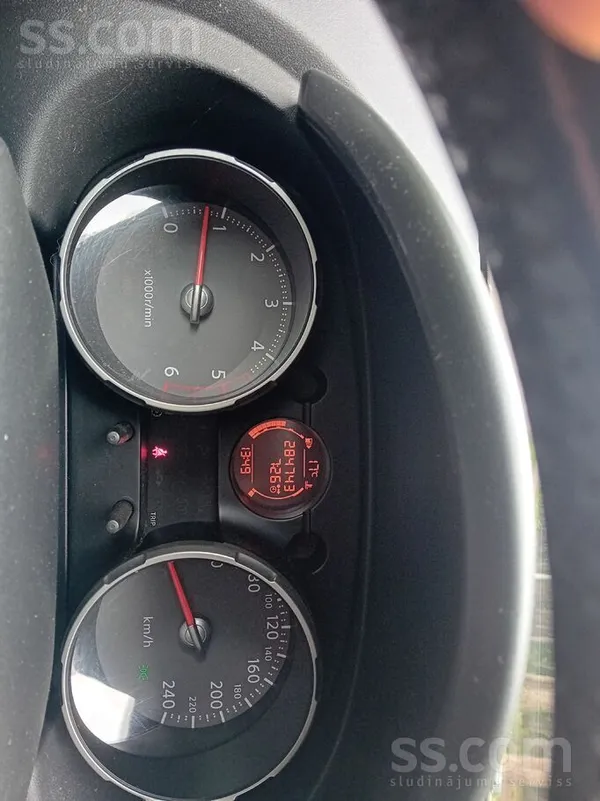 Nissan Pārdodu Nissan Qashqai+2 laba tehniska un vizuala 