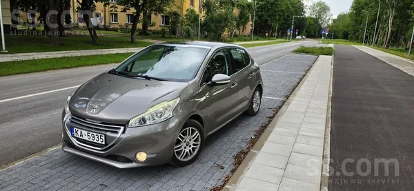 Peugeot Skaists , izturīgs un neticami ekonomisks auto ar 