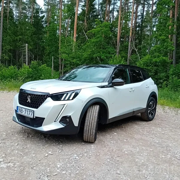 Peugeot Pārdodu Peugeot 2008 1, 5Hdi