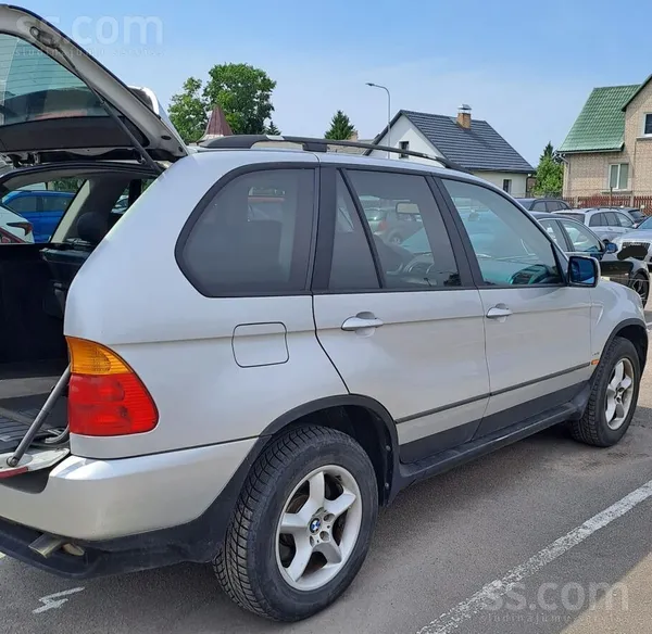 BMW Pārdodu 2003. gada BMW X5. Braukšanas kārtībā ar t
