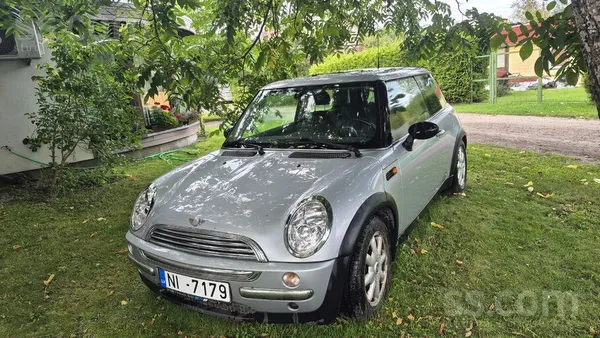 Mini Cooper, 1.6 benzīns, tikko izieta jauna tehniskā apskate. Panorāmas lūk