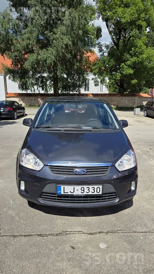 Ford Pārdodu uzticamu, ekonomisku un praktisku Ford C-M