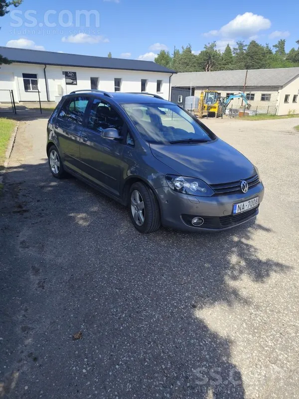 Volkswagen Pārdod Golf Plus 2010 gada 1.6 dīzelis Automāts