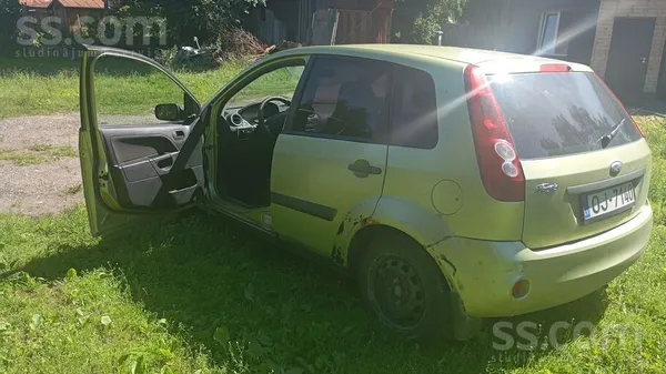 Ford Brauc , bremzē protams ka rūsa arī kaut kāda ir , 