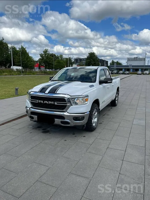2022 Dodge Ram 1500 Big Horn 5.7L Hemi V8 eTorque Lieliskā stāvoklī Gatavs e