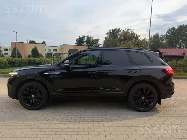 Volkswagen Pārdodu VW Touareg 3, 0d 210 kw(286zs) R-Line komp