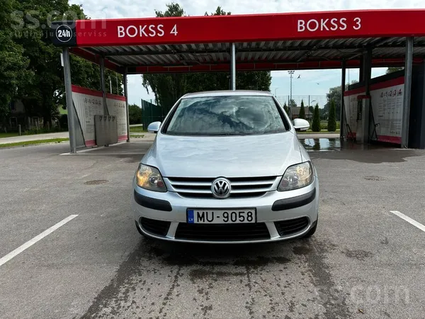 Volkswagen Pārdodu Volkswagen Golf Plus