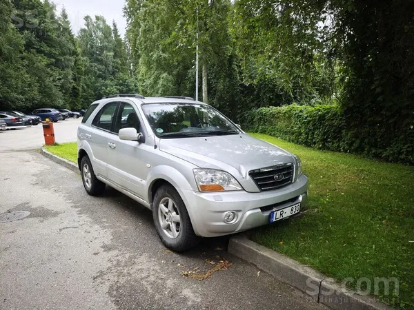 KIA Pārdodu uzticamu Kia Sorento labā tehniskā stāvokl