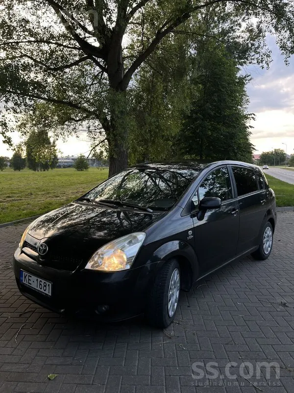 Toyota Pārdodu uzticamu un ietilpīgu Toyota Corolla Verso