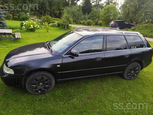 Audi Pārdodu audi A4, ar uzticamo sūkņa motoru 1.9 Tdi 
