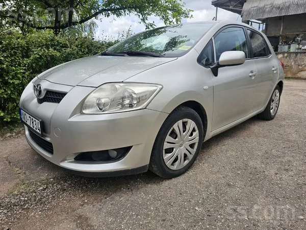 Toyota Tayota Auris 2.0 disel 93.kw