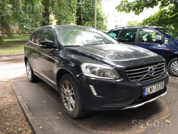 Volvo Xc60 D4 8-pakāpju automāts, priekšpiedziņa. Latvijā no 2018.gada augus