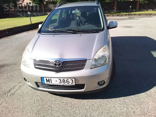 Toyota Jaunā Ta, Laba stāvoklī, defekts. nav5 ātruma. Var