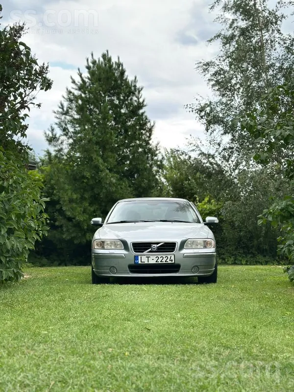Volvo S60 D5 136kw pārdodu sakarā ar lielāka auto nepiec