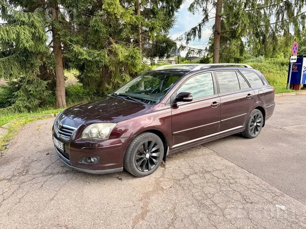 Toyota Pārdodas skaists auto, ģimenē ir 10 gadus, svaiga